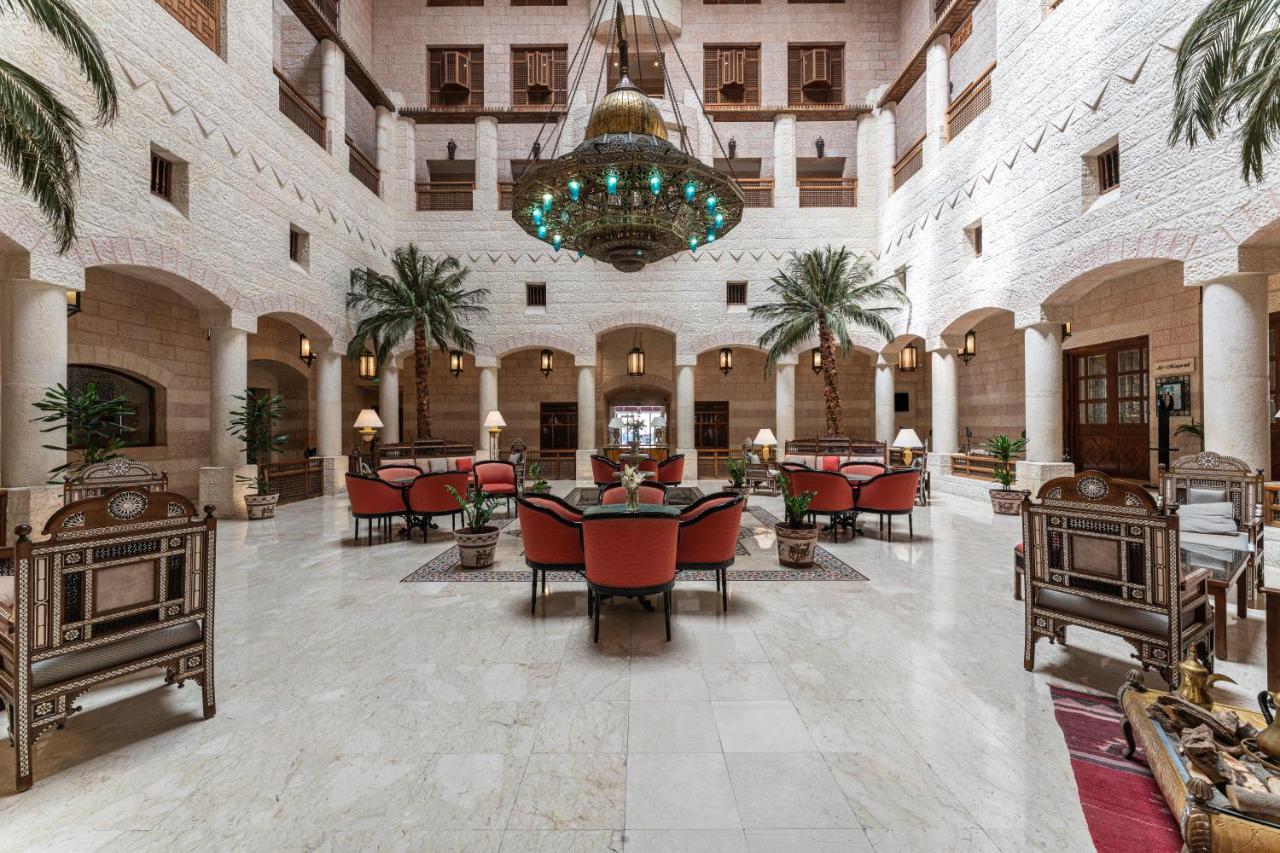 Moevenpick Resort Petra Вади Муса Экстерьер фото The lobby of the hotel